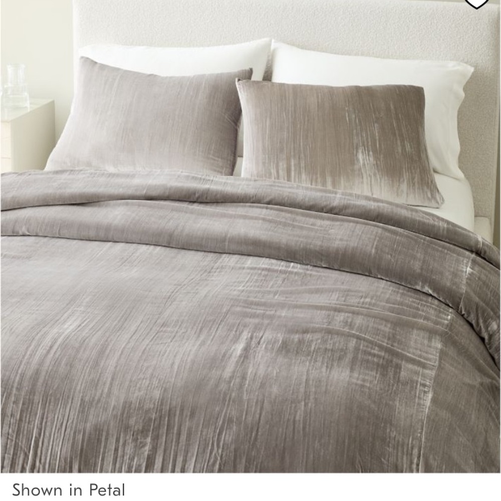 West Elm Crinkle Velvet King Duvet cover in Pearl Grey